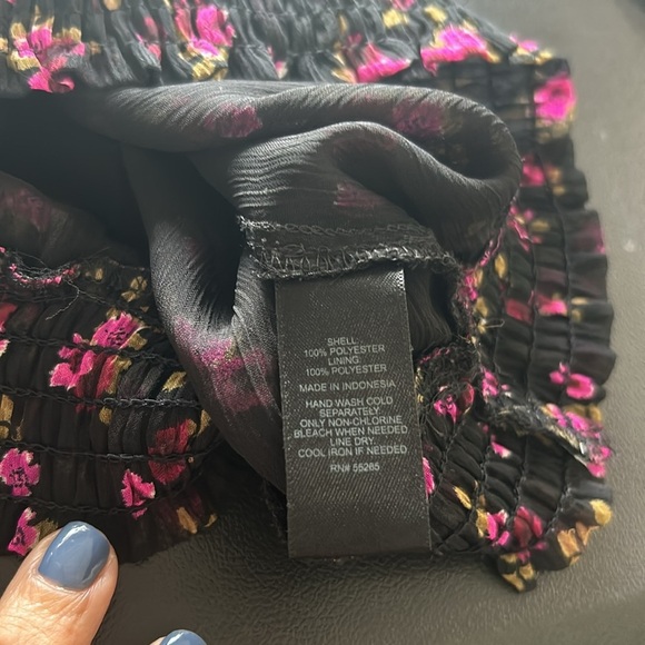 Express High Neck Sheer Floral with Lining‎ Top. Size S (321) - Picture 9 of 9